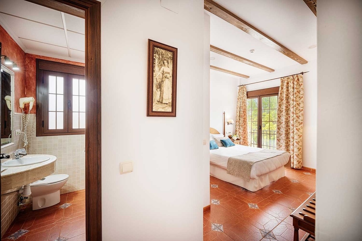 Habitación Clásica con Balcón