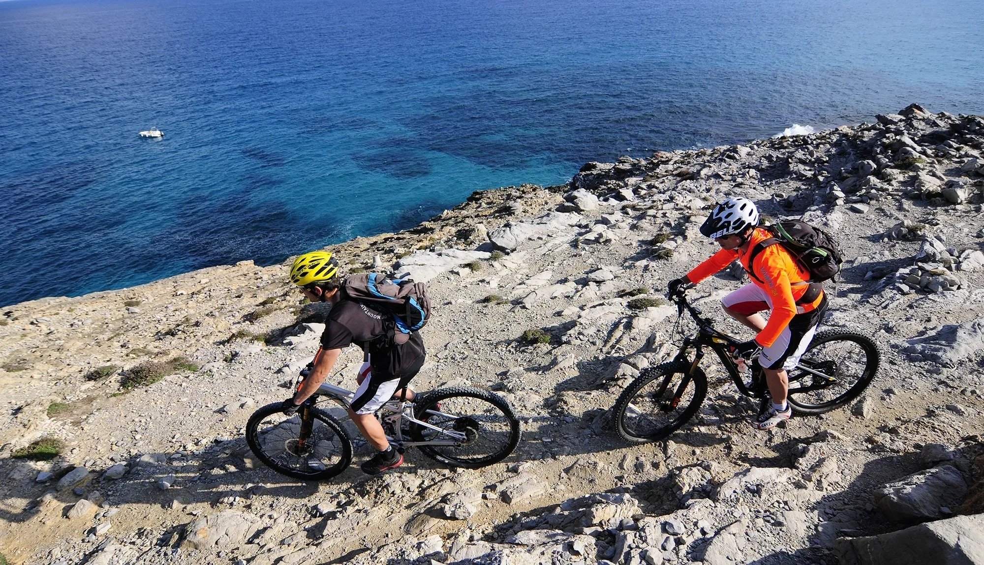 Mallorca: El Destino por Excelencia para Ciclistas, con Inmood Aucanada