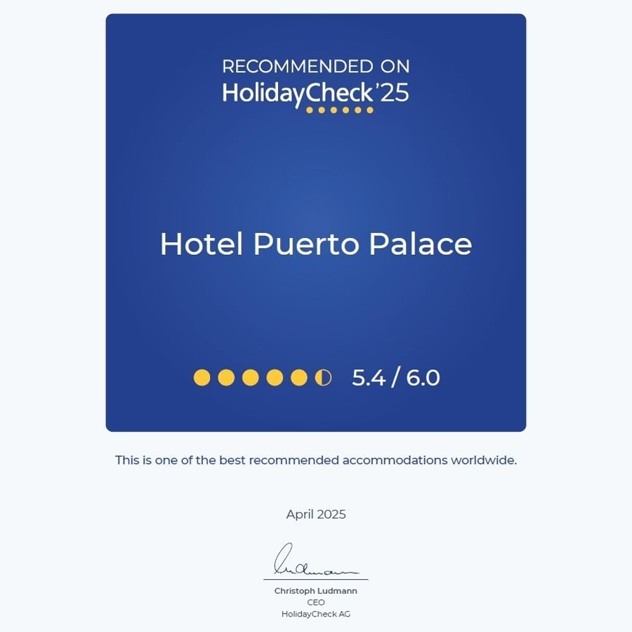 una tarjeta azul que dice " hotel puerto palacio "
