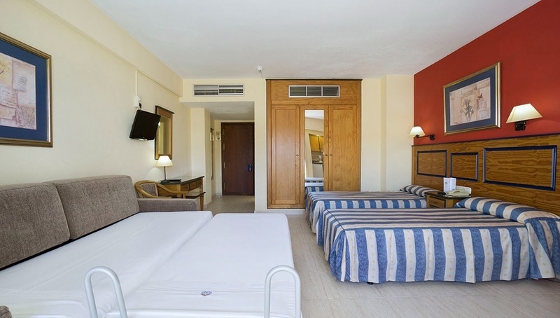 Hotel PYR Fuengirola | Web Oficial | Málaga