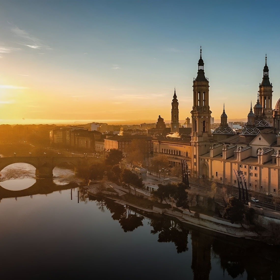 l' edifici més gran de la ciutat és la catedral