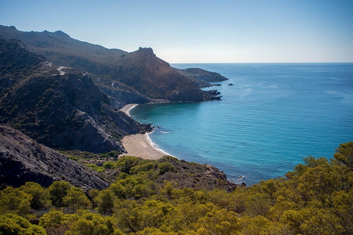 Playa Fatares, entorno salvaje