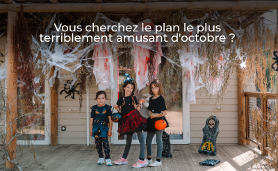 Vous cherchez le plan le plus terriblement amusant d'octobre TAIGA Benidorm (anciennement Camping La Medialegua) | Campings ? Trois enfants déguisés pour Halloween devant une maison décorée.