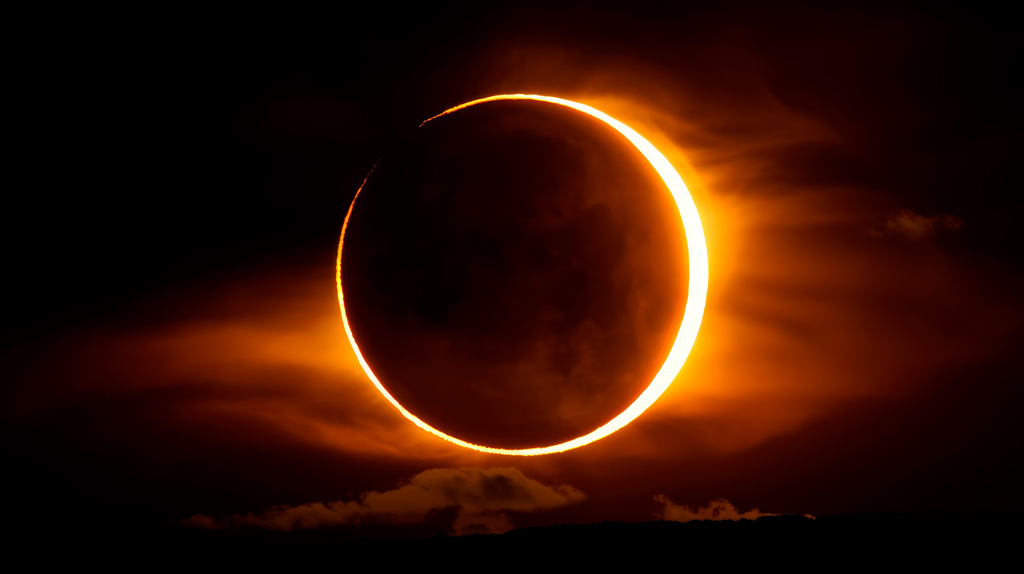 A stunning ring of fire eclipse, a celestial spectacle forTaiga: Corporativa.