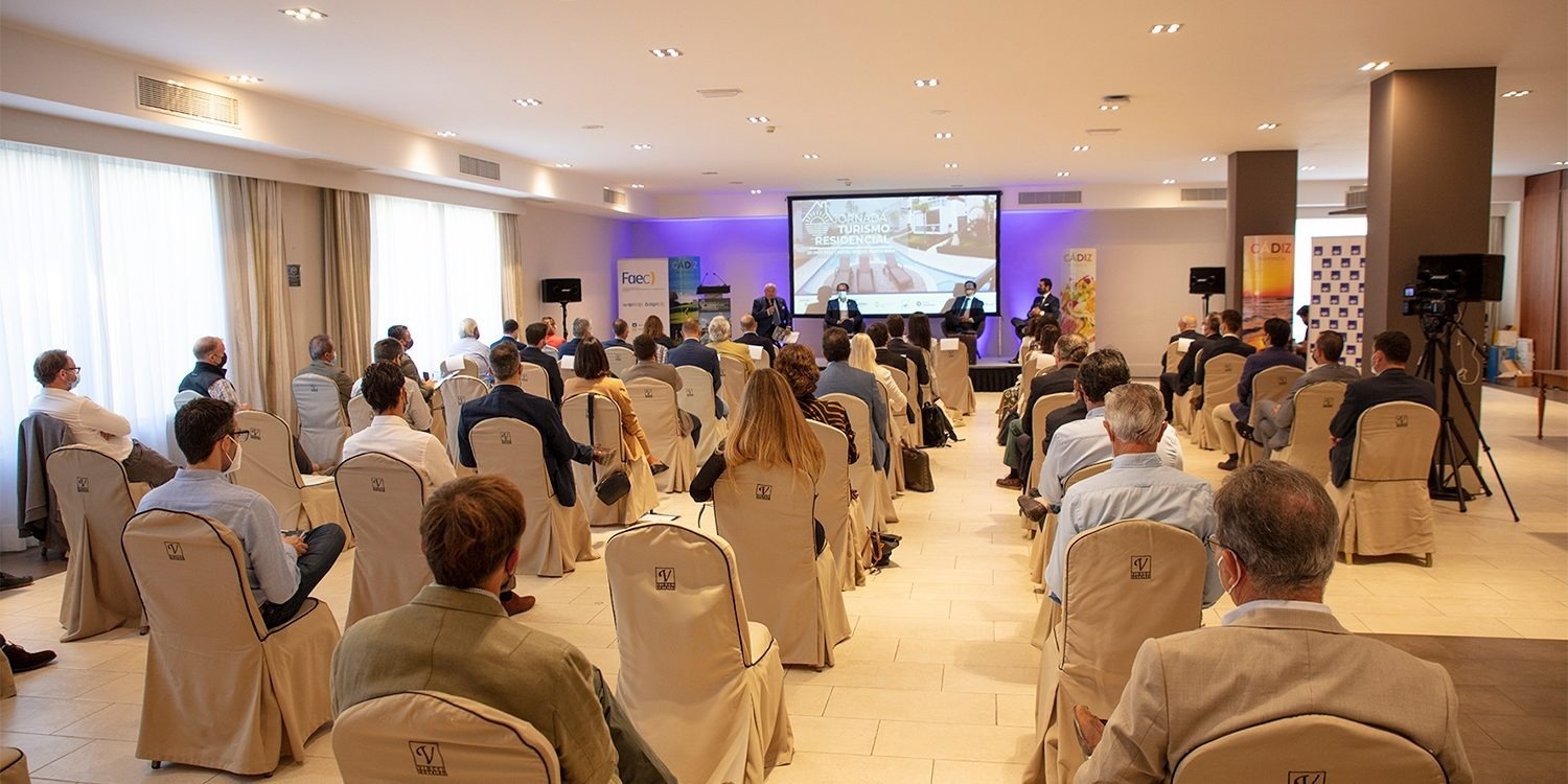 Q hotels participa en las I jornadas de turismo residencial Cádiz-costa de la luz