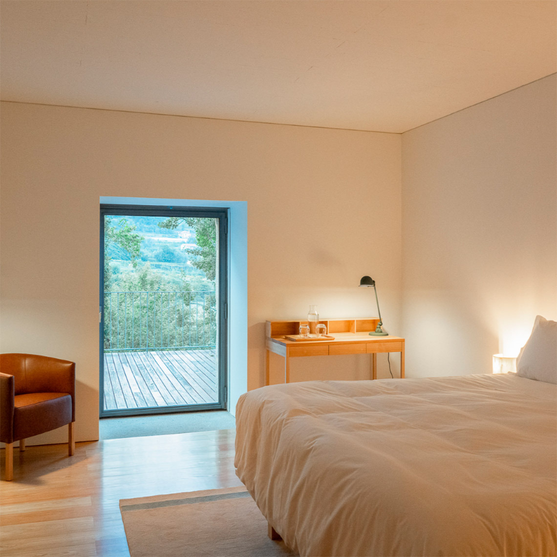 Acogedora habitación en Quinta do Outeiro con vistas al exterior.