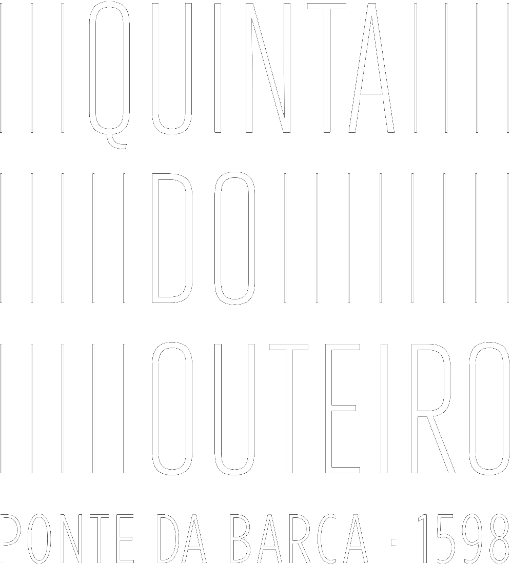 um logotipo preto e branco para quinta do outeiro