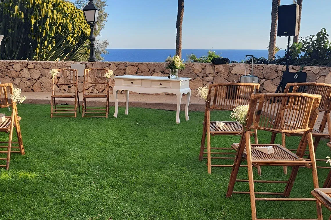 R2 Hoteles: Corporativa - Altar al aire libre para bodas, R2 Hoteles: Corporativa.