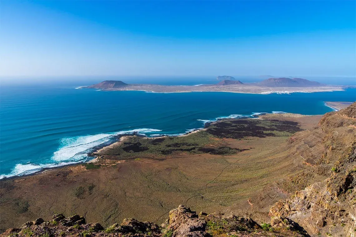 Spectacular viewpoints to enjoy the views of Lanzarote