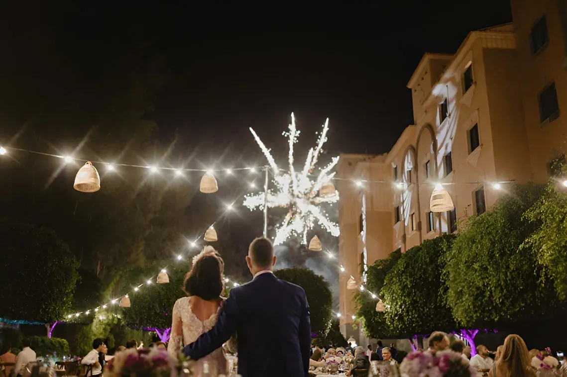 R2 Hoteles: espectáculo de fuegos artificiales en boda