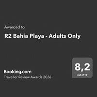 czarna etykieta z napisem „nagrodzony hotel r2 buganvilla & spa”