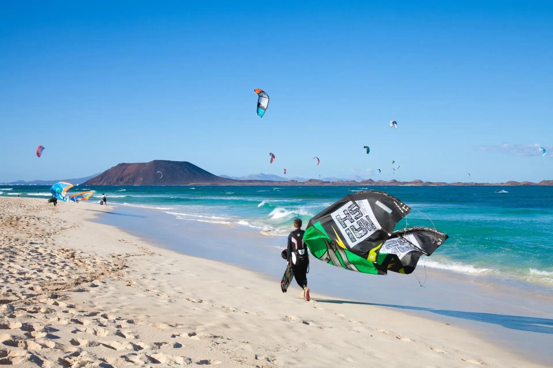 Water sports to enjoy in Fuerteventura and Lanzarote