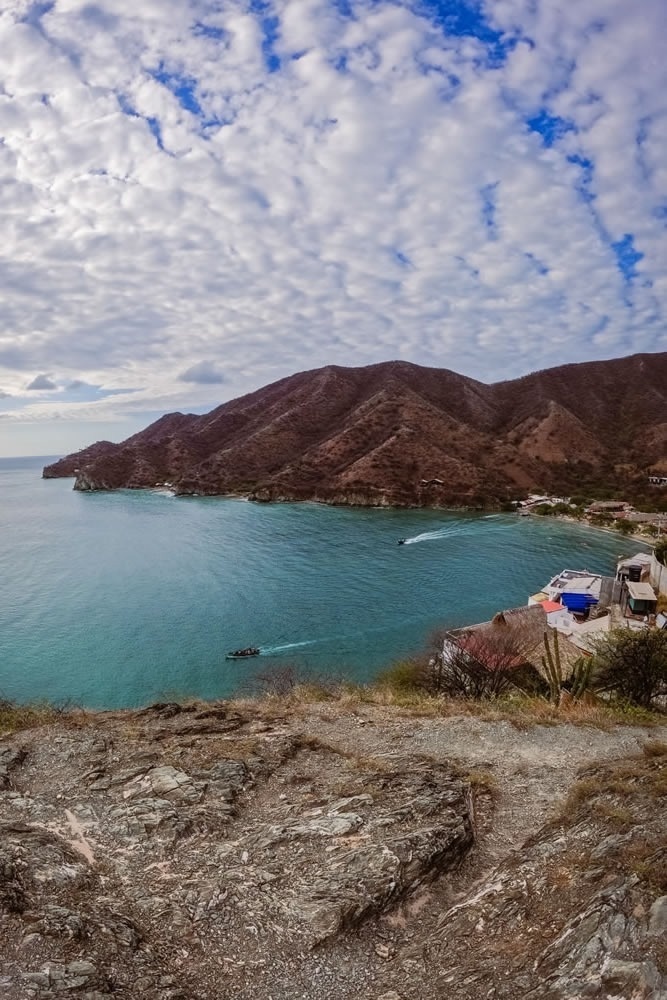 Hotel Ribai Corporativa: vistas costeras y bahía turquesa.