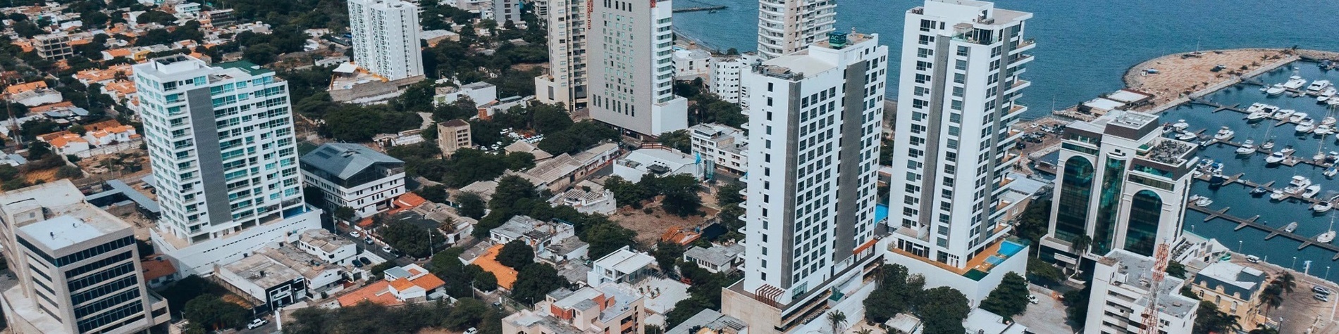 Hotel Ribai Corporativa: vistas panorámicas de la ciudad y el mar.