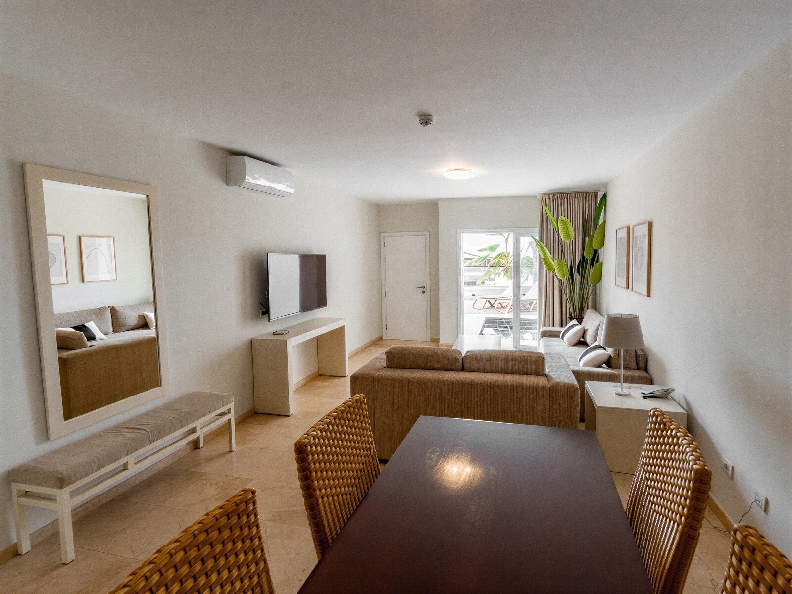 Aparthotel Los Olivos Beach Resort