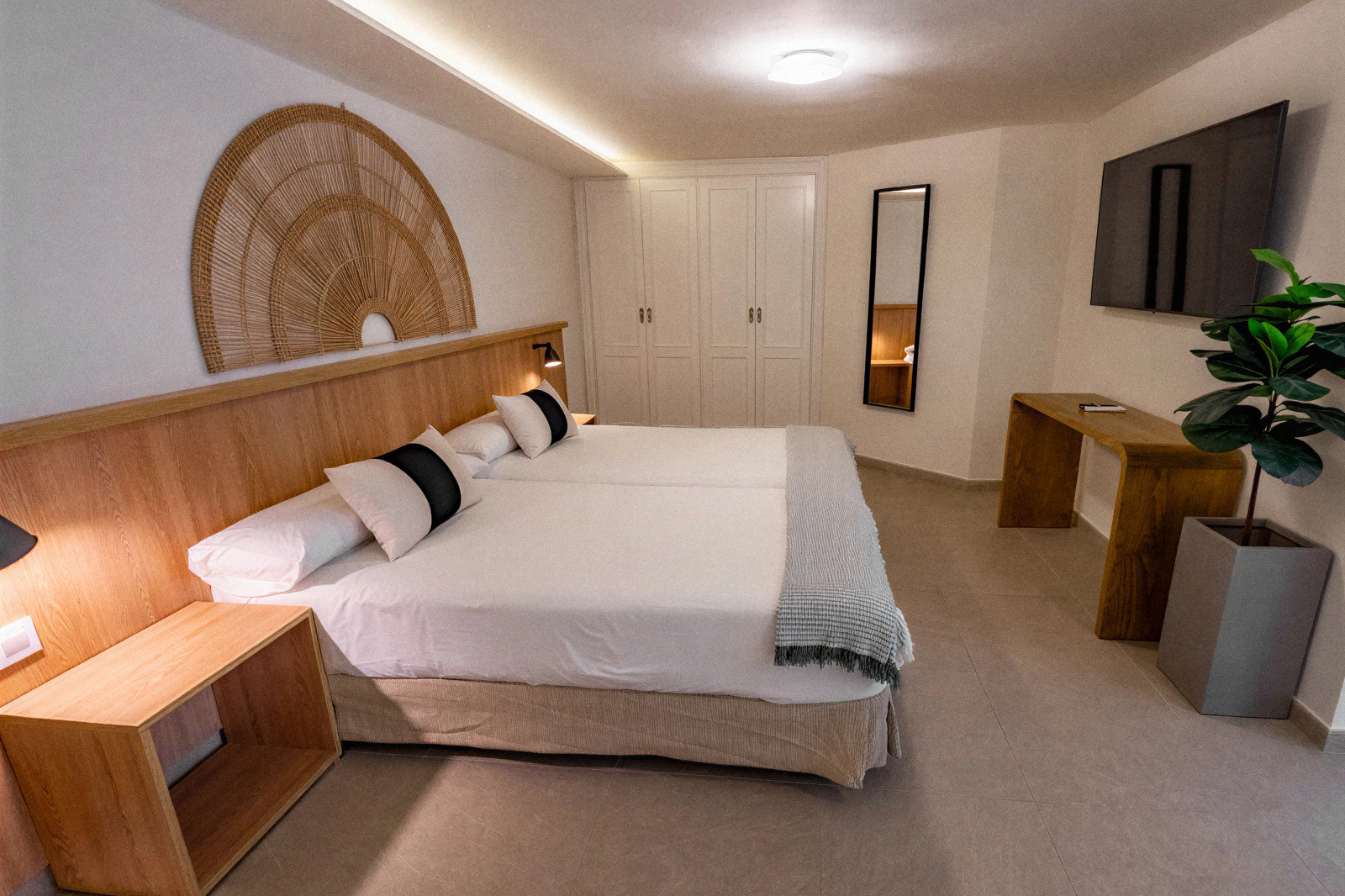 Aparthotel Los Olivos Beach Resort