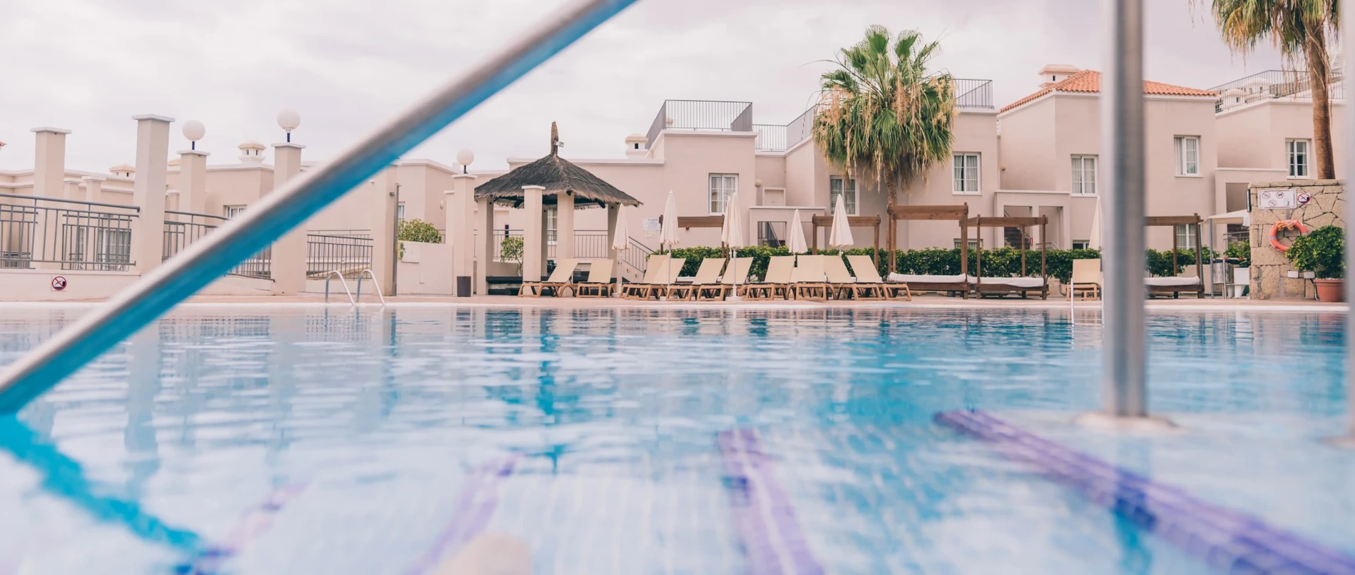 Aparthotel Los Olivos Beach Resort