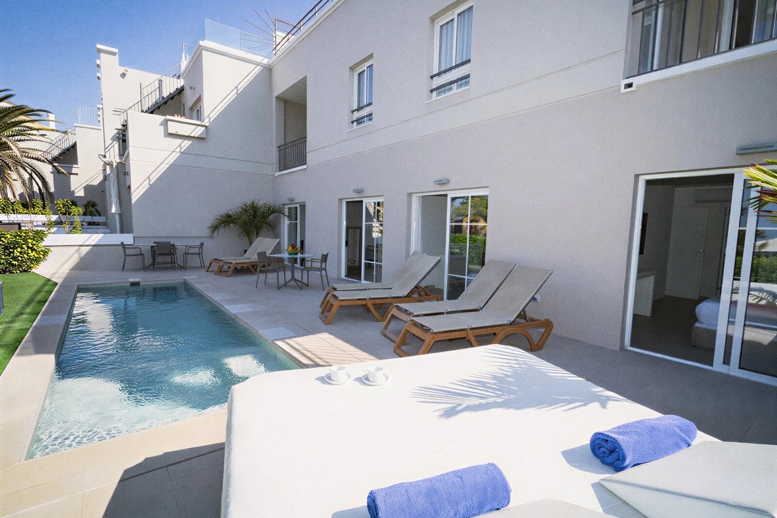 Aparthotel Los Olivos Beach Resort