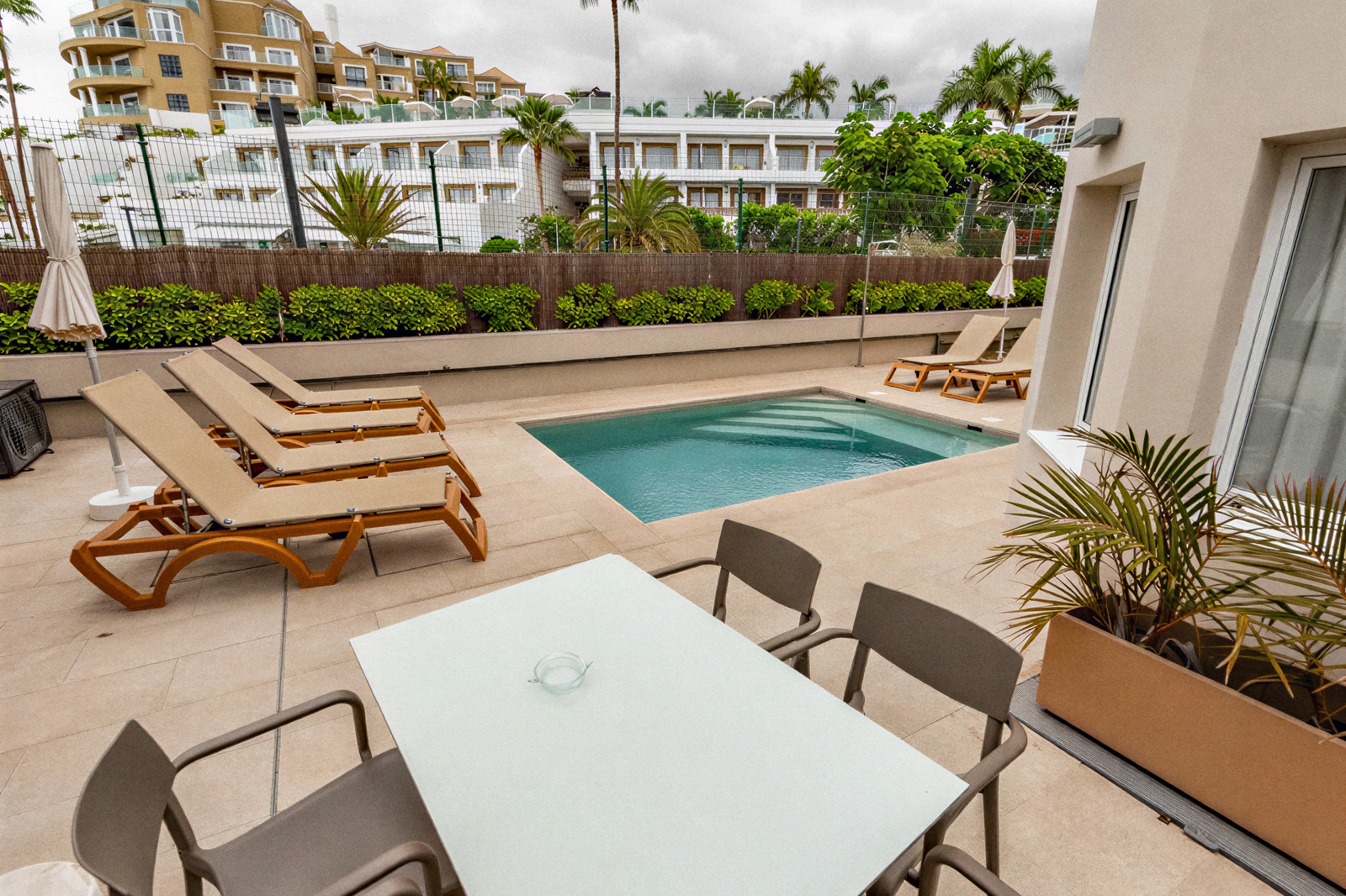 Aparthotel Los Olivos Beach Resort