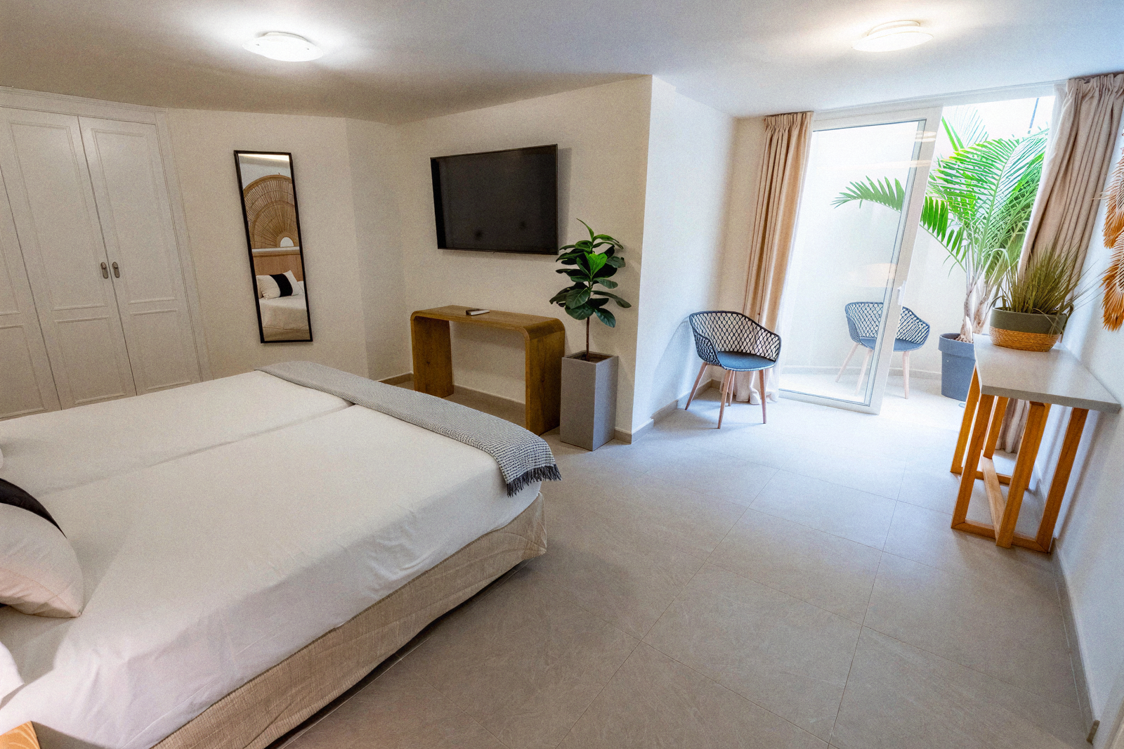 Aparthotel Los Olivos Beach Resort