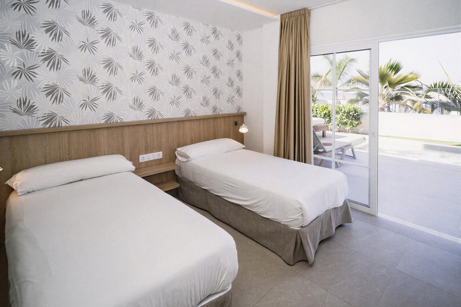 Aparthotel Los Olivos Beach Resort