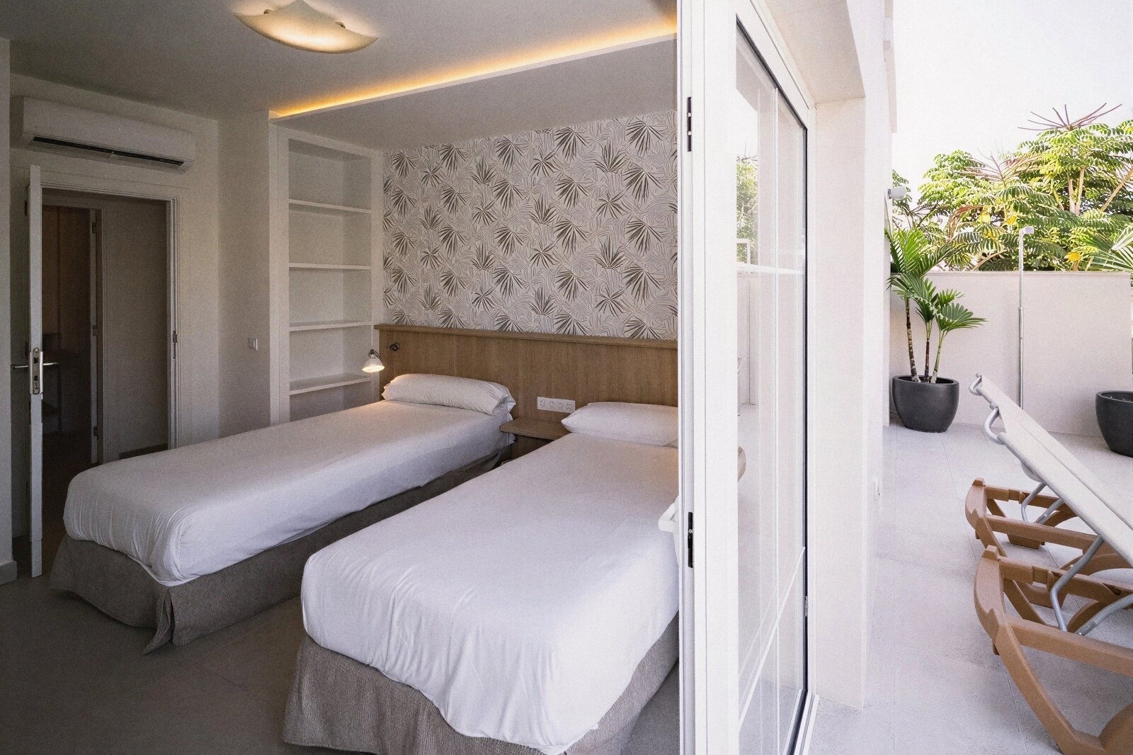 Aparthotel Los Olivos Beach Resort