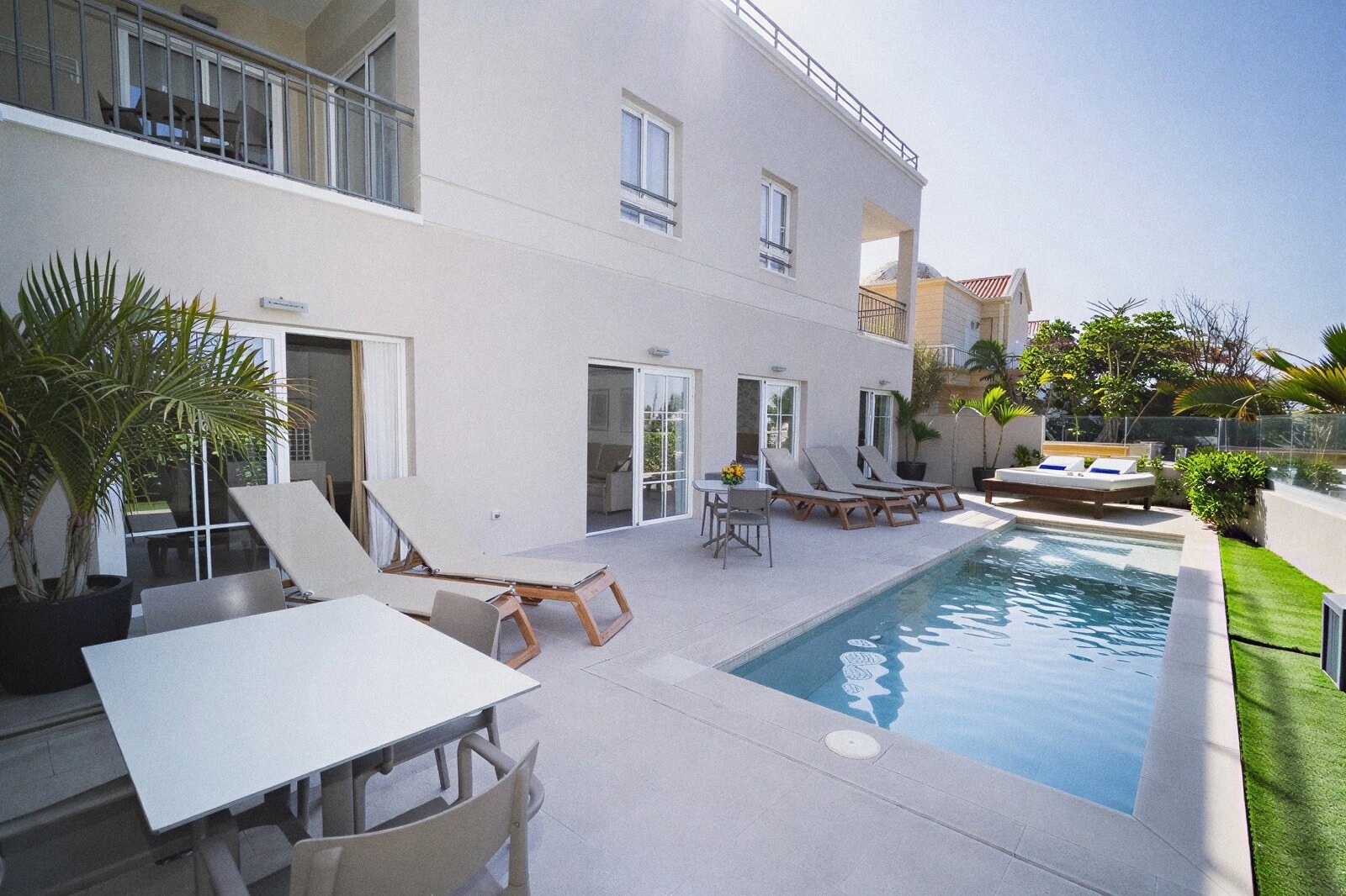 Aparthotel Los Olivos Beach Resort