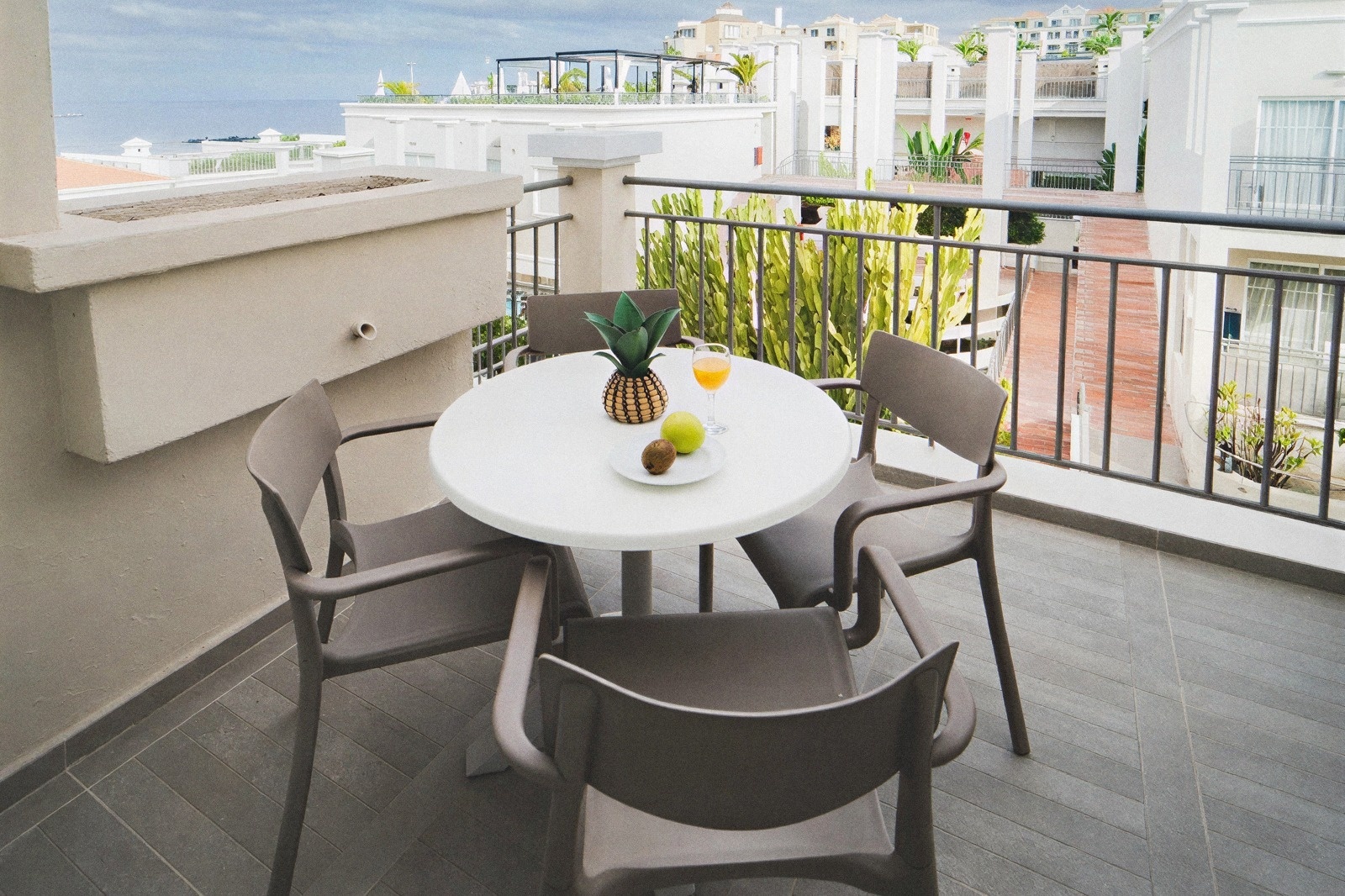 Aparthotel Los Olivos Beach Resort