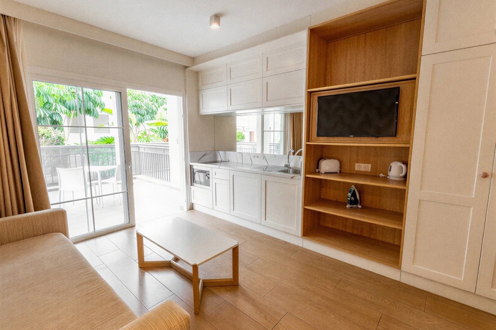 Aparthotel Los Olivos Beach Resort