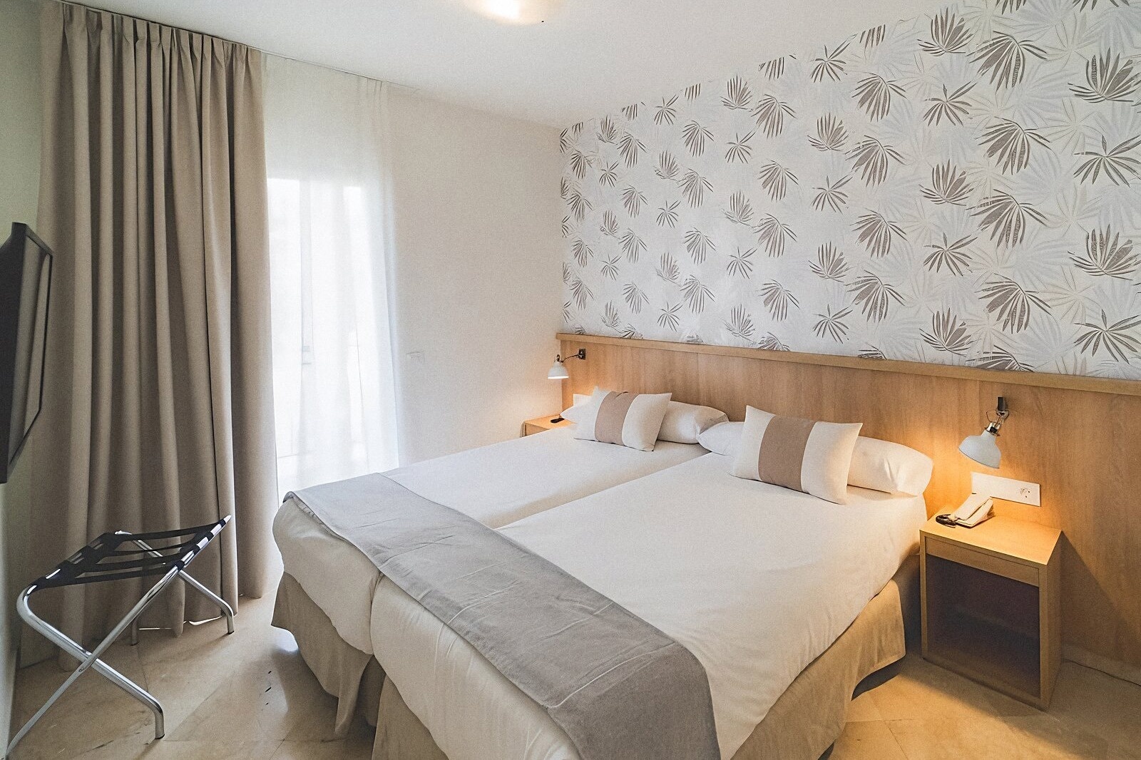 Aparthotel Los Olivos Beach Resort