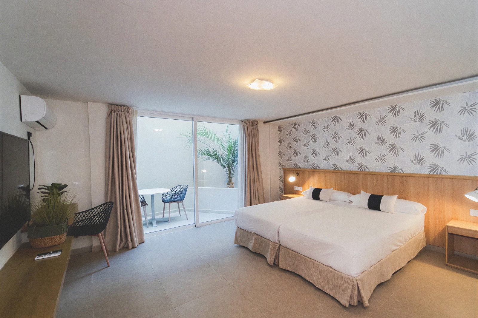 Aparthotel Los Olivos Beach Resort