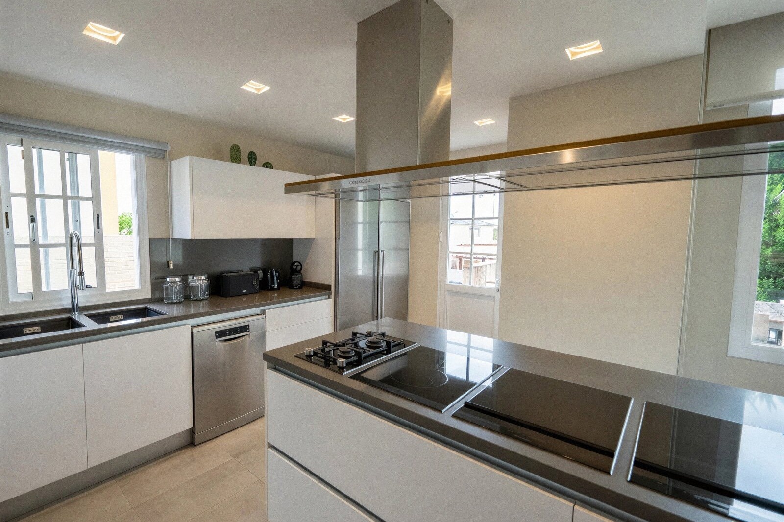 Aparthotel Los Olivos Beach Resort