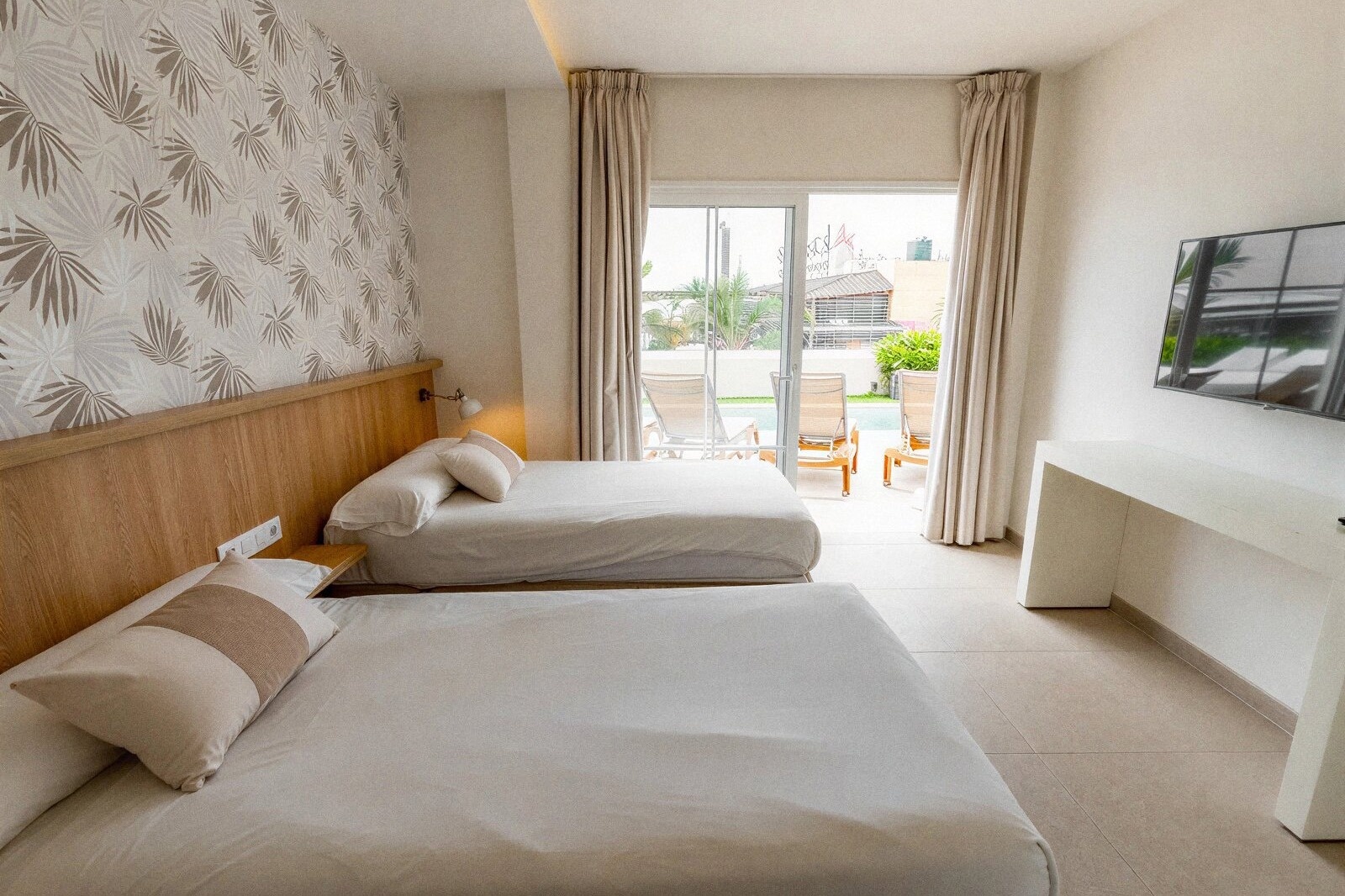 Aparthotel Los Olivos Beach Resort