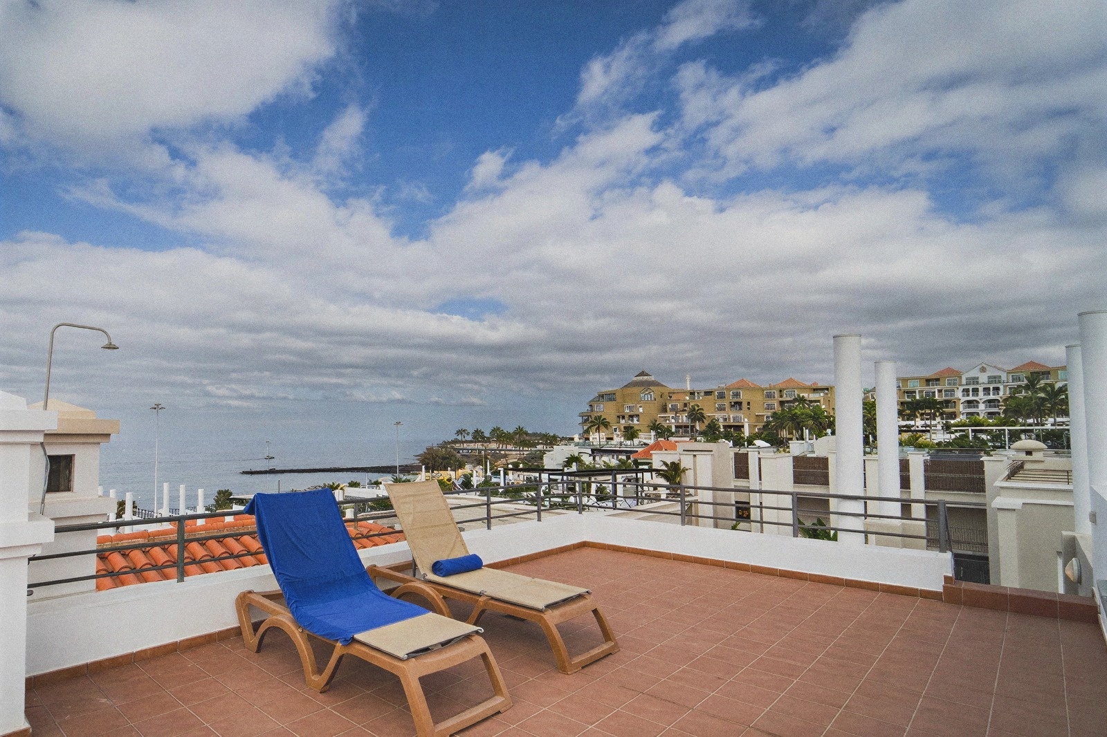 Aparthotel Los Olivos Beach Resort