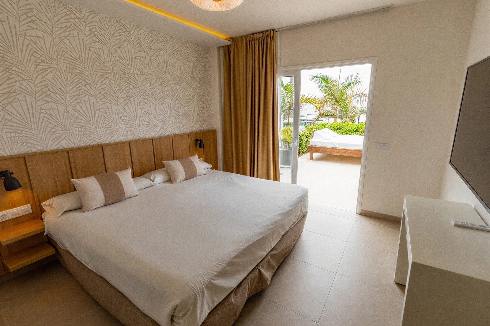 Aparthotel Los Olivos Beach Resort