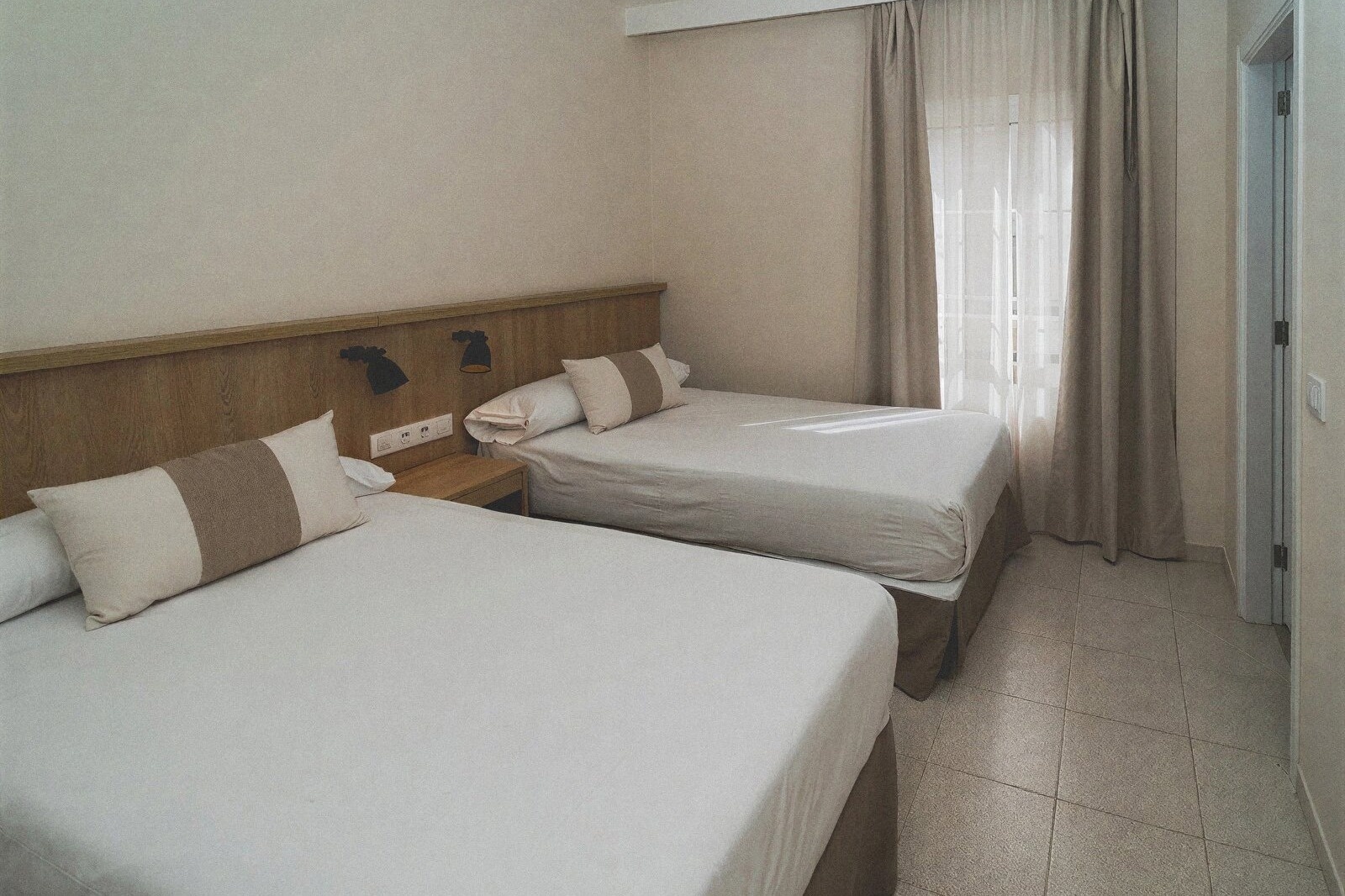 Aparthotel Los Olivos Beach Resort