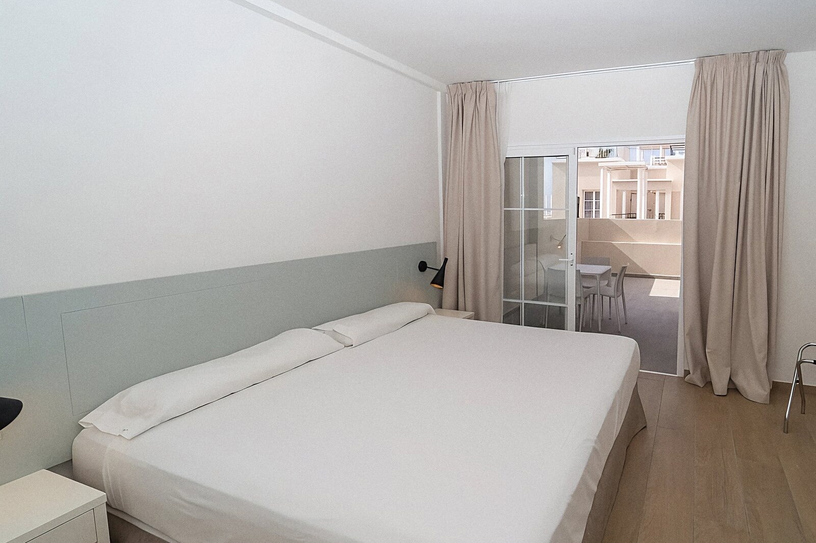 Aparthotel Los Olivos Beach Resort