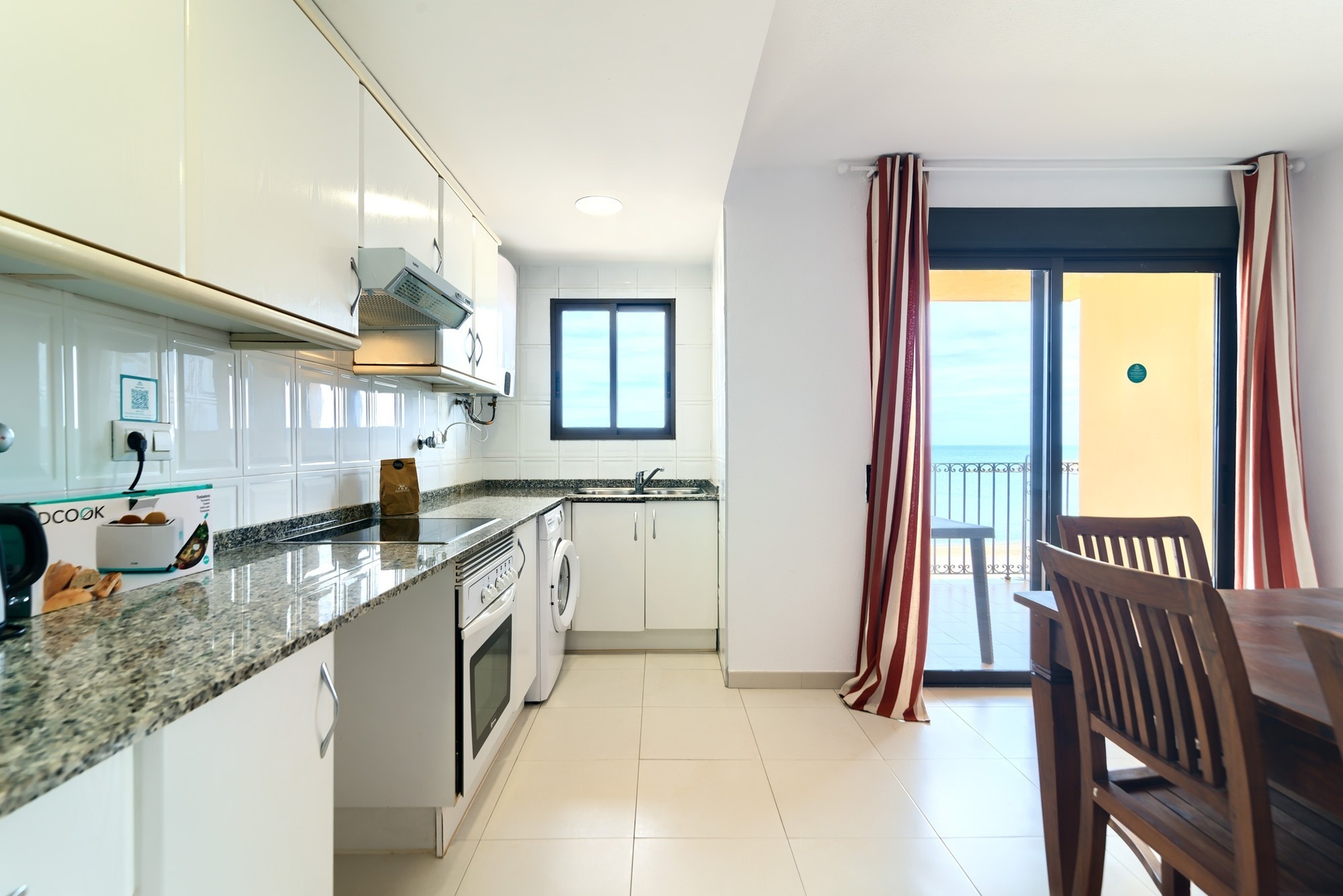 Sea You: Port Saplaya