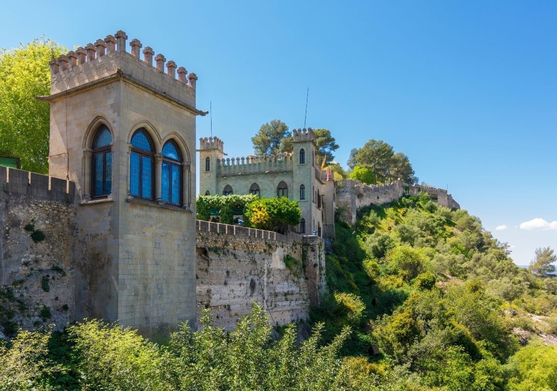 Château médiéval, point de départ idéal pour des excursions d'une journée au départ de Port Saplaya | Apartamentos Port Saplaya.