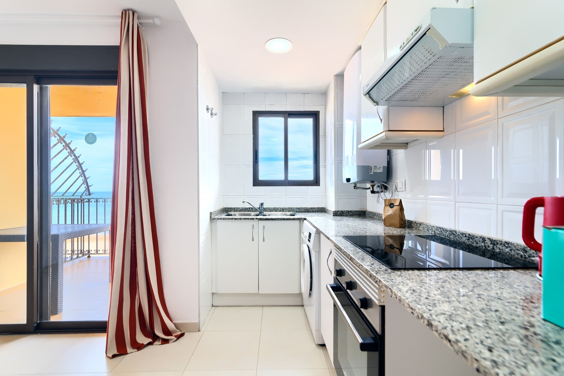 Sea You: Port Saplaya