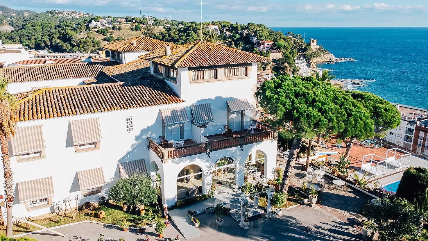 Roger De Flor By Seleqtta hotel: sea views & pool.