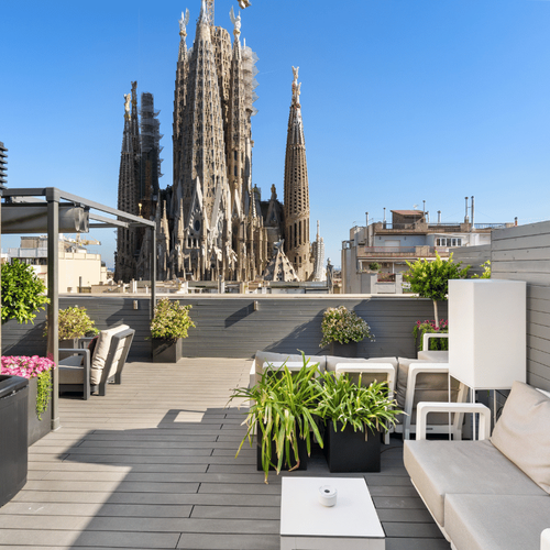 Dachterrasse mit Blick auf die Sagrada Familia