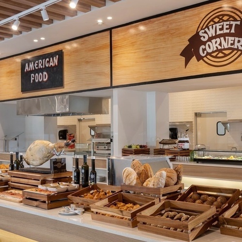 una esquina dulce de comida americana en un restaurante