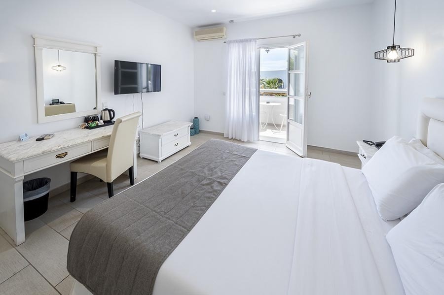 Smy Mediterranean White Santorini