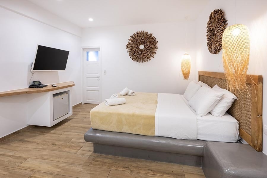 Smy Mediterranean White Santorini