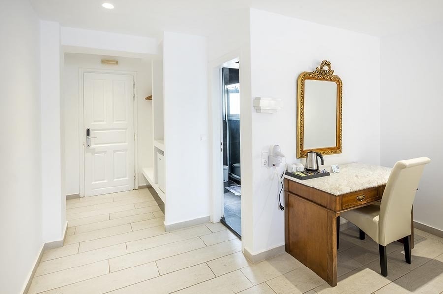 Smy Mediterranean White Santorini