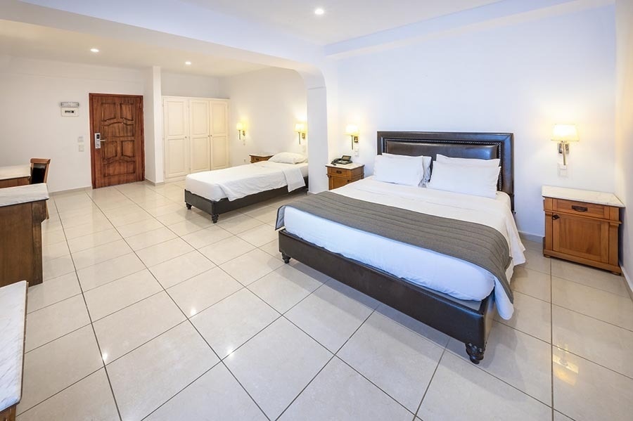 Smy Mediterranean White Santorini