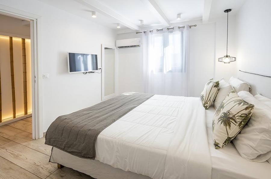 Smy Mediterranean White Santorini