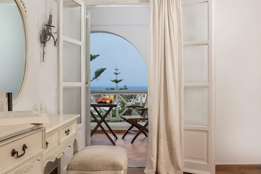 Smy Mediterranean White Santorini