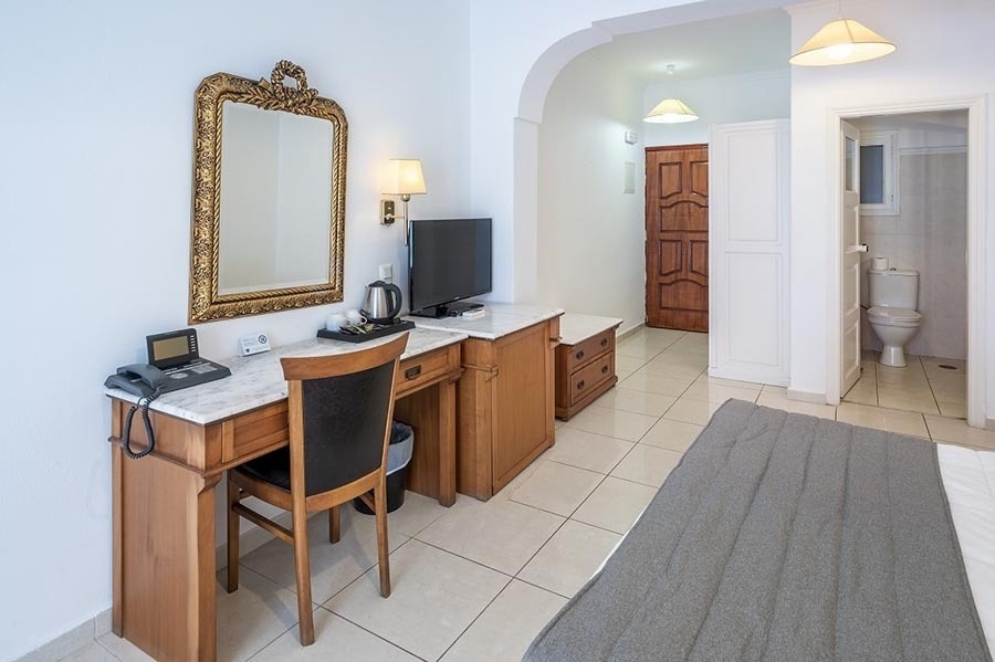 Smy Mediterranean White Santorini